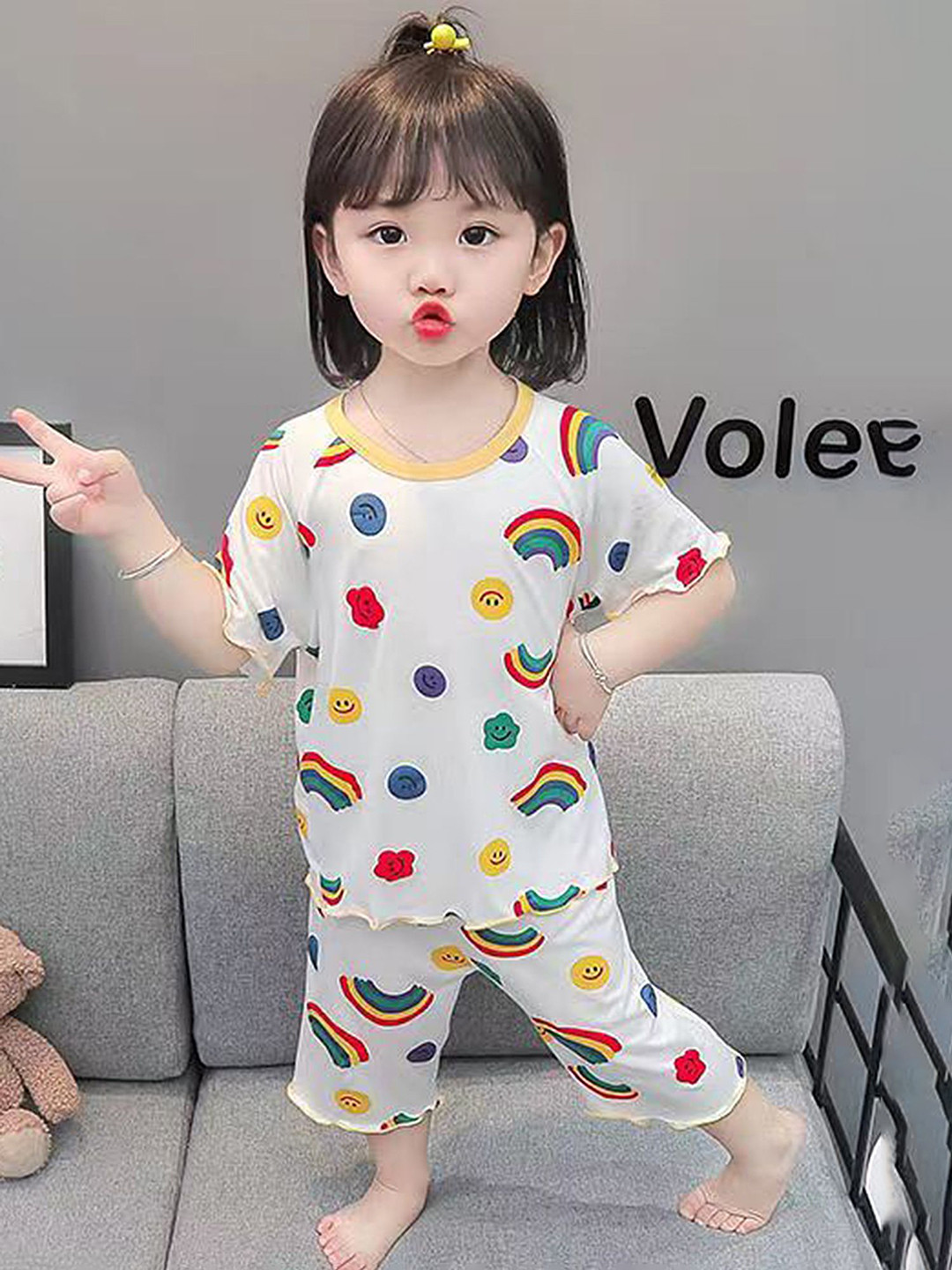 

LULU & SKY Girls Printed Night suit, White