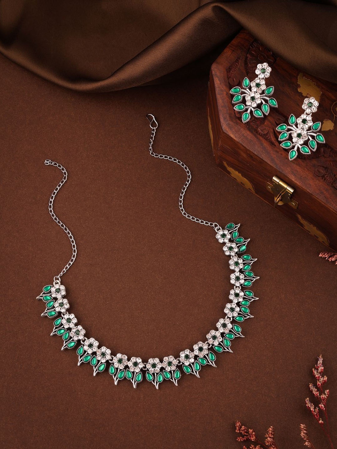 

Anouk Silver-Plated American Diamonds Studded Jewellery Set
