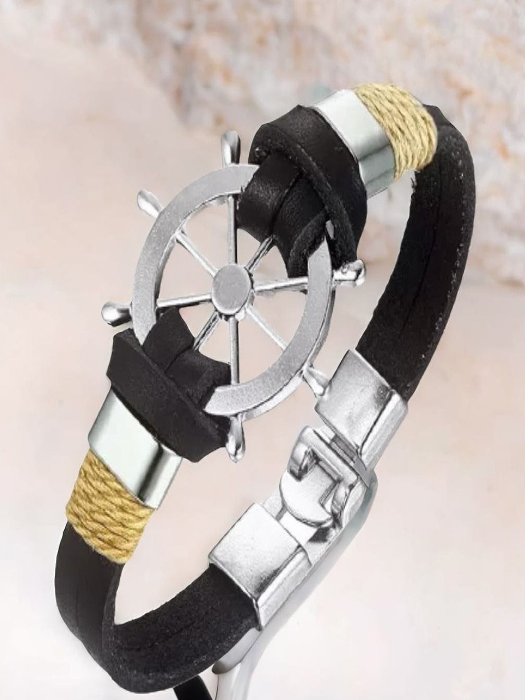 

The Roadster Lifestyle Co Leather Wrist Wrap Bracelet, Black