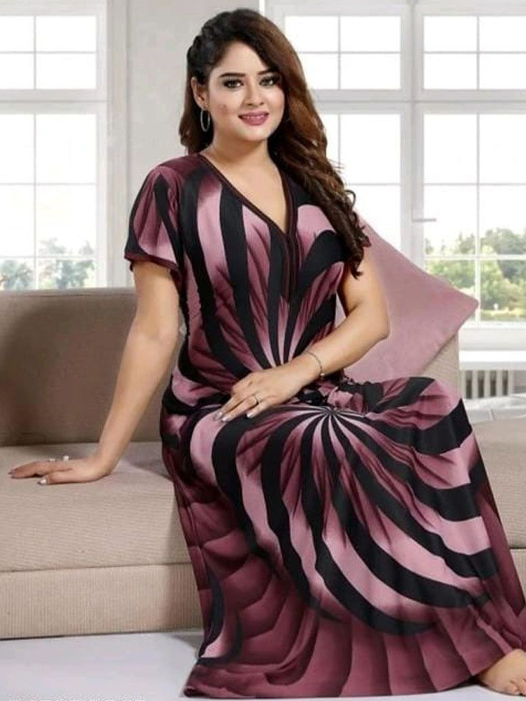 

PR PINK ROYAL Printed Maxi Nightdress, Black