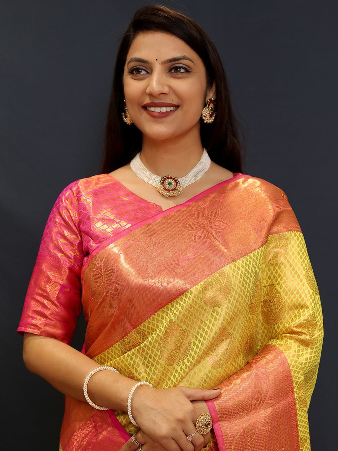 

SILKWEAR Woven Design Zari Kanjeevaram Saree, Yellow