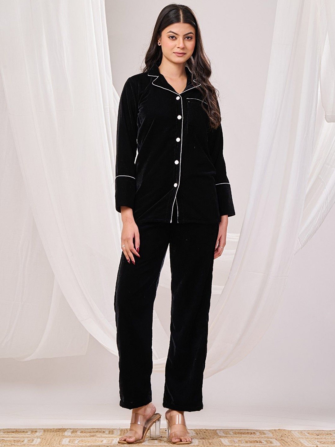 

Futra Gabha Lapel Collar Velvet Slim-Fit Shirt And Trouser, Black