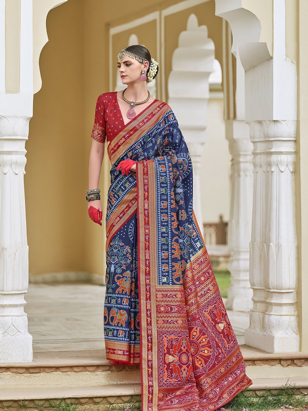 

MAHALASA Ethnic Motifs Printed Zari Pure Silk Patola Saree, Navy blue