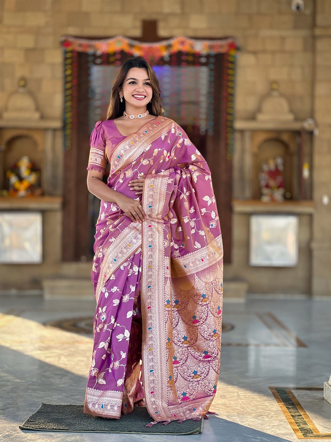 

Ekta Textiles Woven Design Zari Pure Silk Banarasi Saree, Magenta