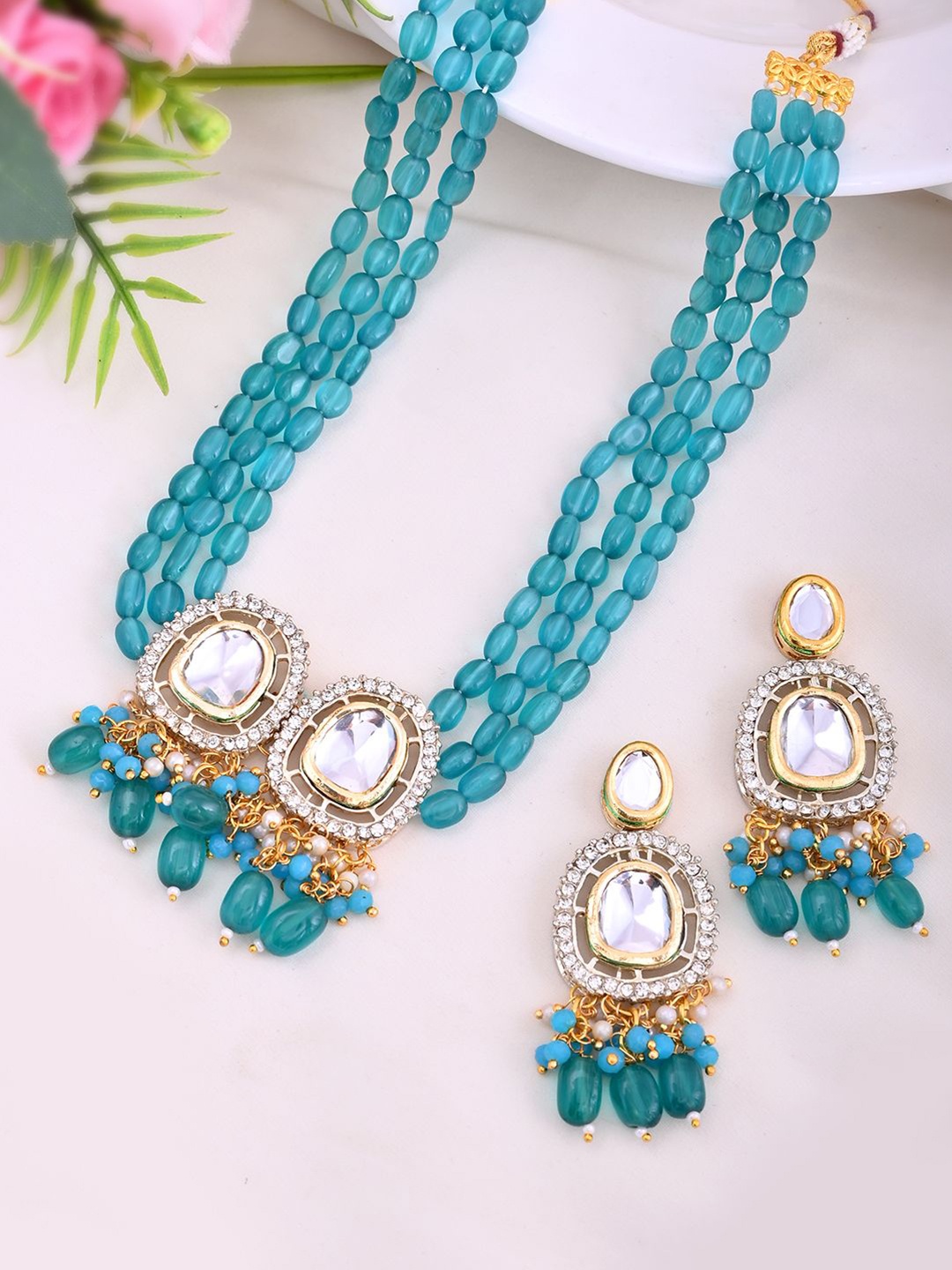 

Silvermerc Designs Gold-Plated Kundan-Studded & Beaded Jewellery Set
