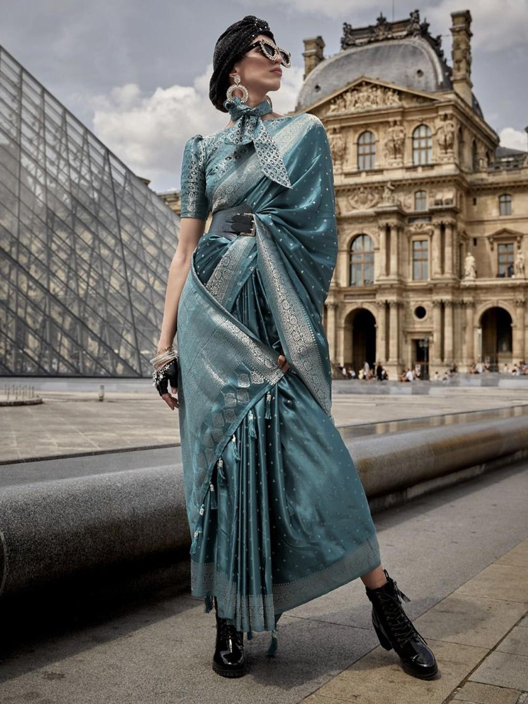 

Anouk Silk Blend Kanjeevaram Saree, Blue