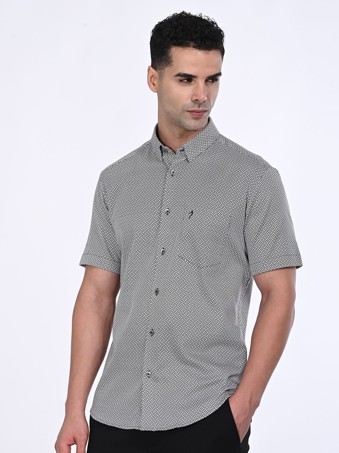 

Indian Terrain Men Classic Slim Fit Opaque Printed Casual Shirt, Blue