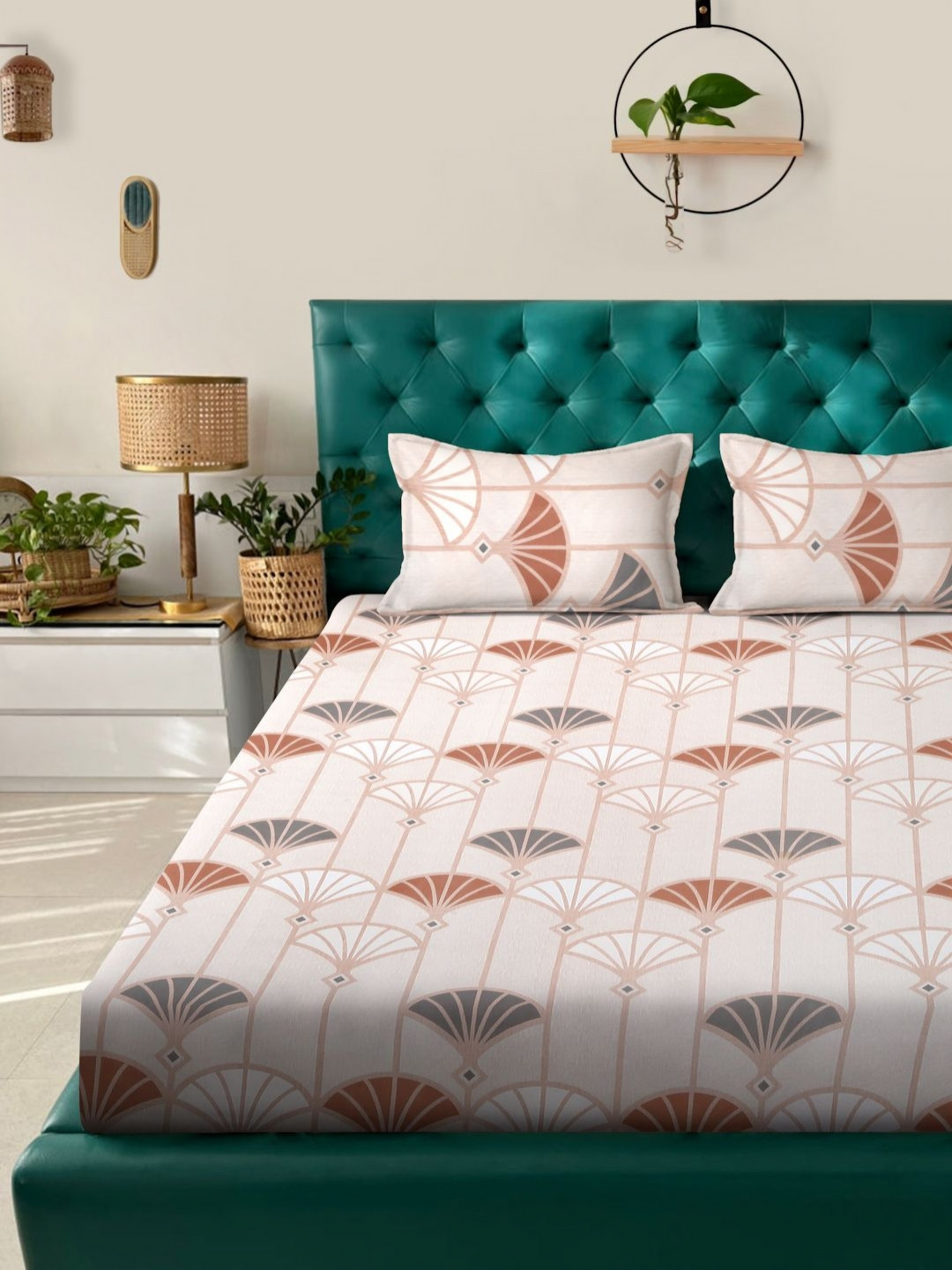 

KLOTTHE Cream & Brown Abstract Printed Fitted 300TC King Bedsheet with 2 Pillow Covers