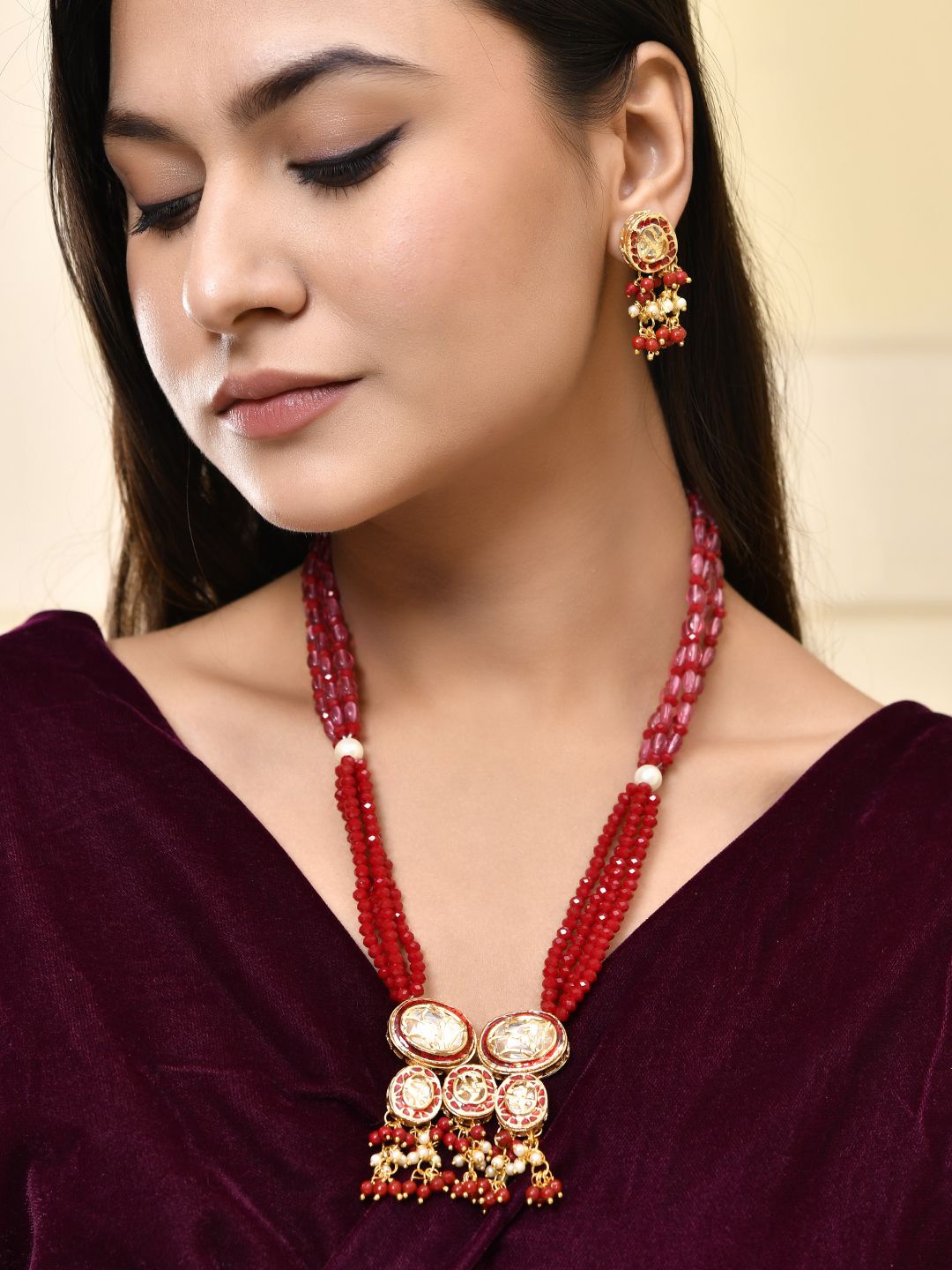 

Silvermerc Designs Gold-Plated Stone-Studded & Beaded Jewellery Set