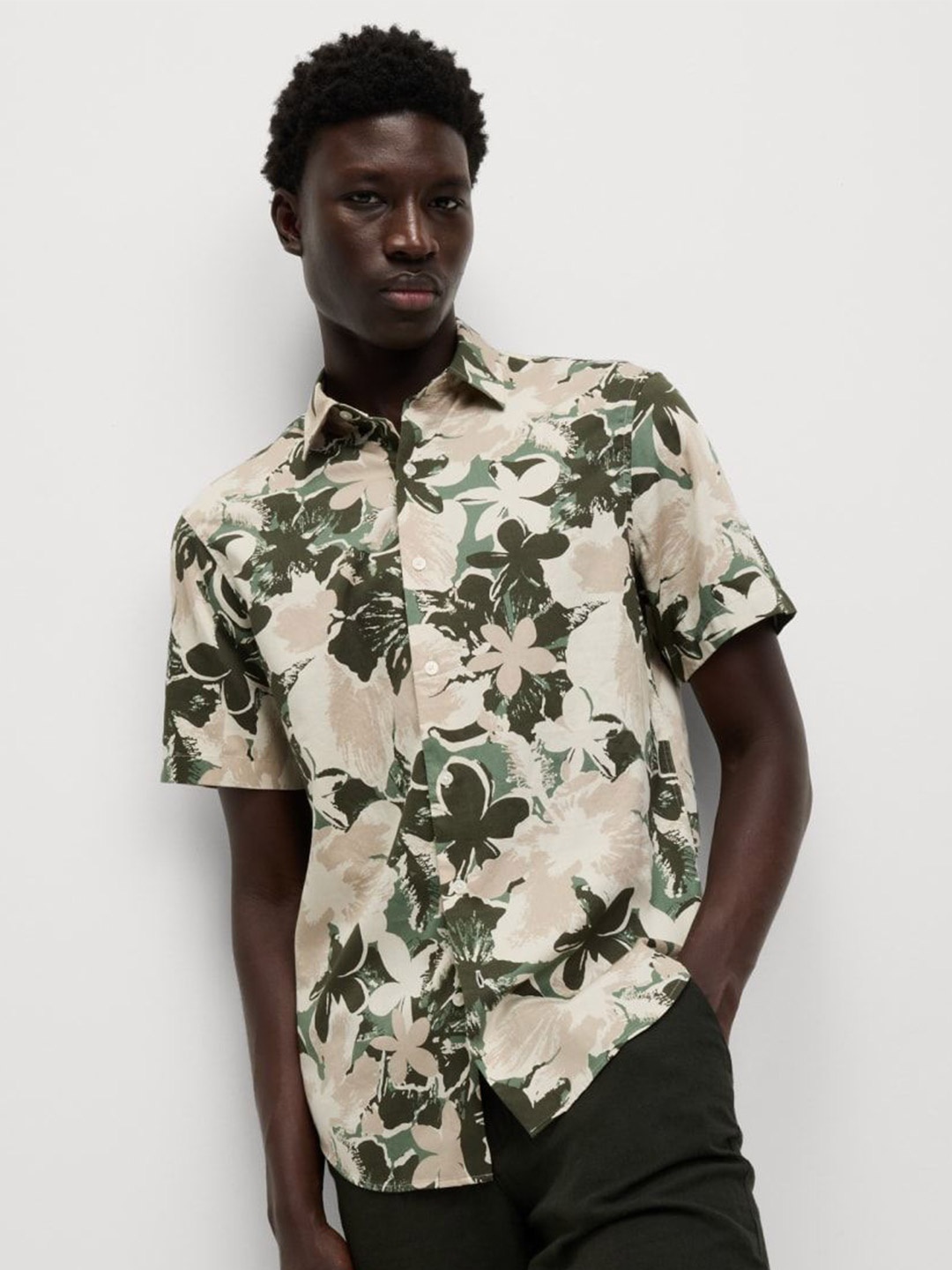 

Marks & Spencer Men Floral Opaque Printed Casual Shirt, Green