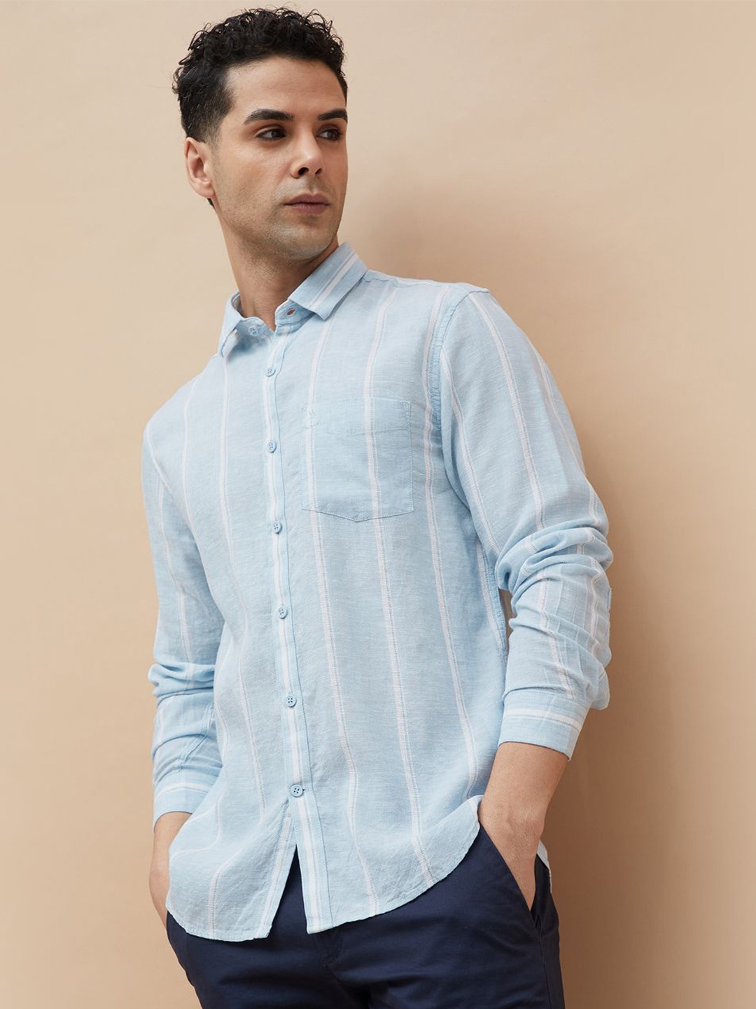 

CODE by Lifestyle Men Windowpane Checks Opaque Striped Casual Shirt, Blue
