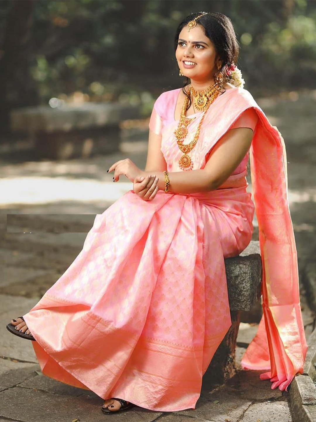 

JULEE Woven Design Zari Banarasi Saree With Unstitched Blouse Piece, Pink