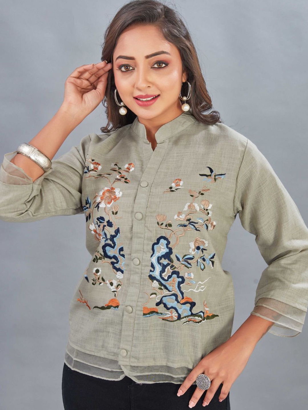 

Flossy Mandarin Collar Embroidered Tunic, Grey