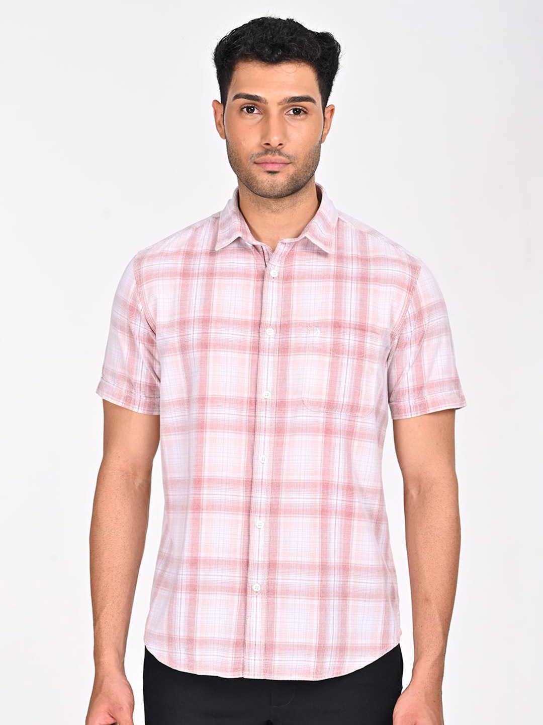 

Indian Terrain Men Classic Slim Fit Opaque Checked Casual Shirt, Red