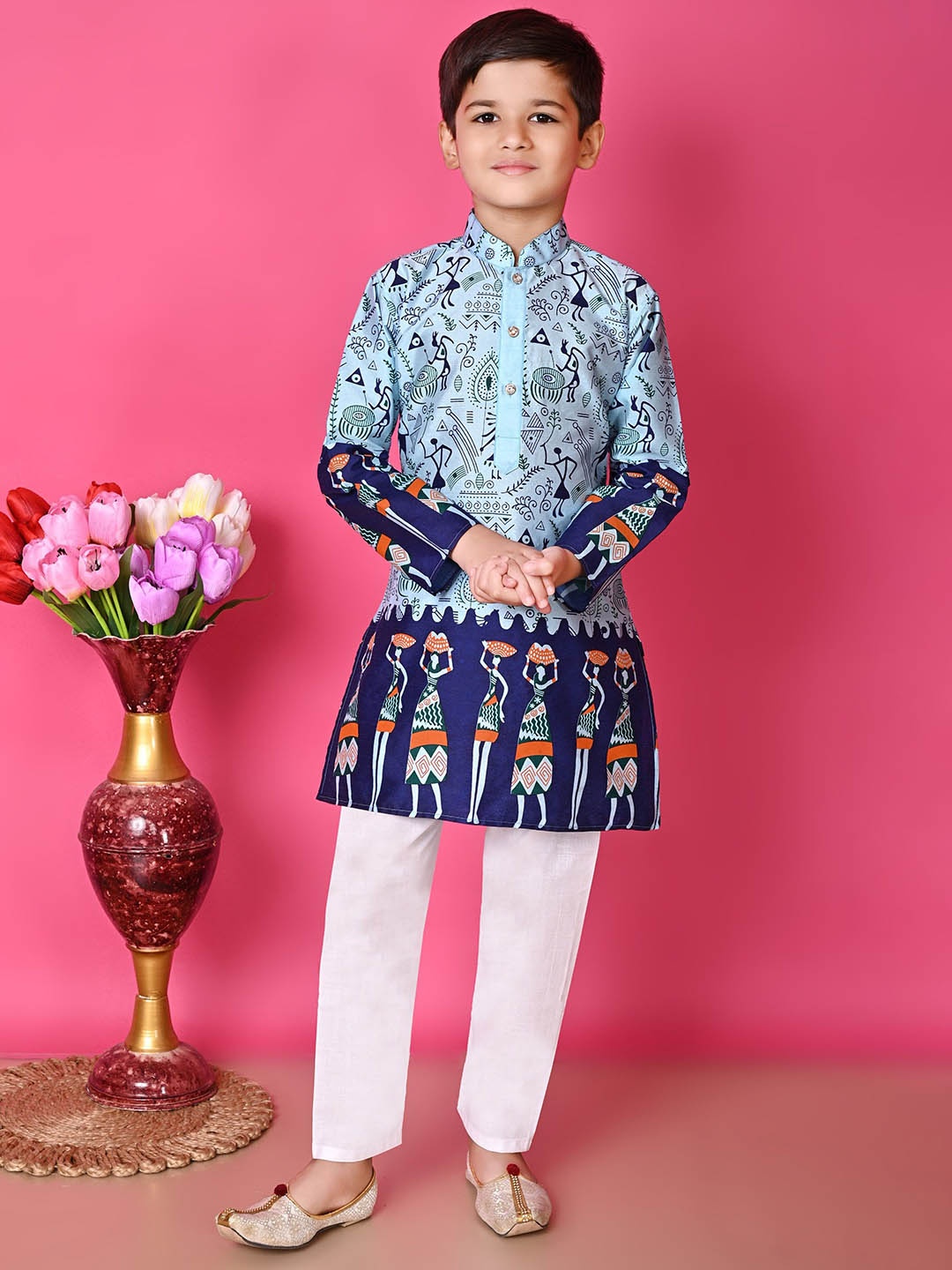 

Cae Boys Ethnic Motifs Printed Mandarin Collar Straight Kurta with Pyjamas, Blue