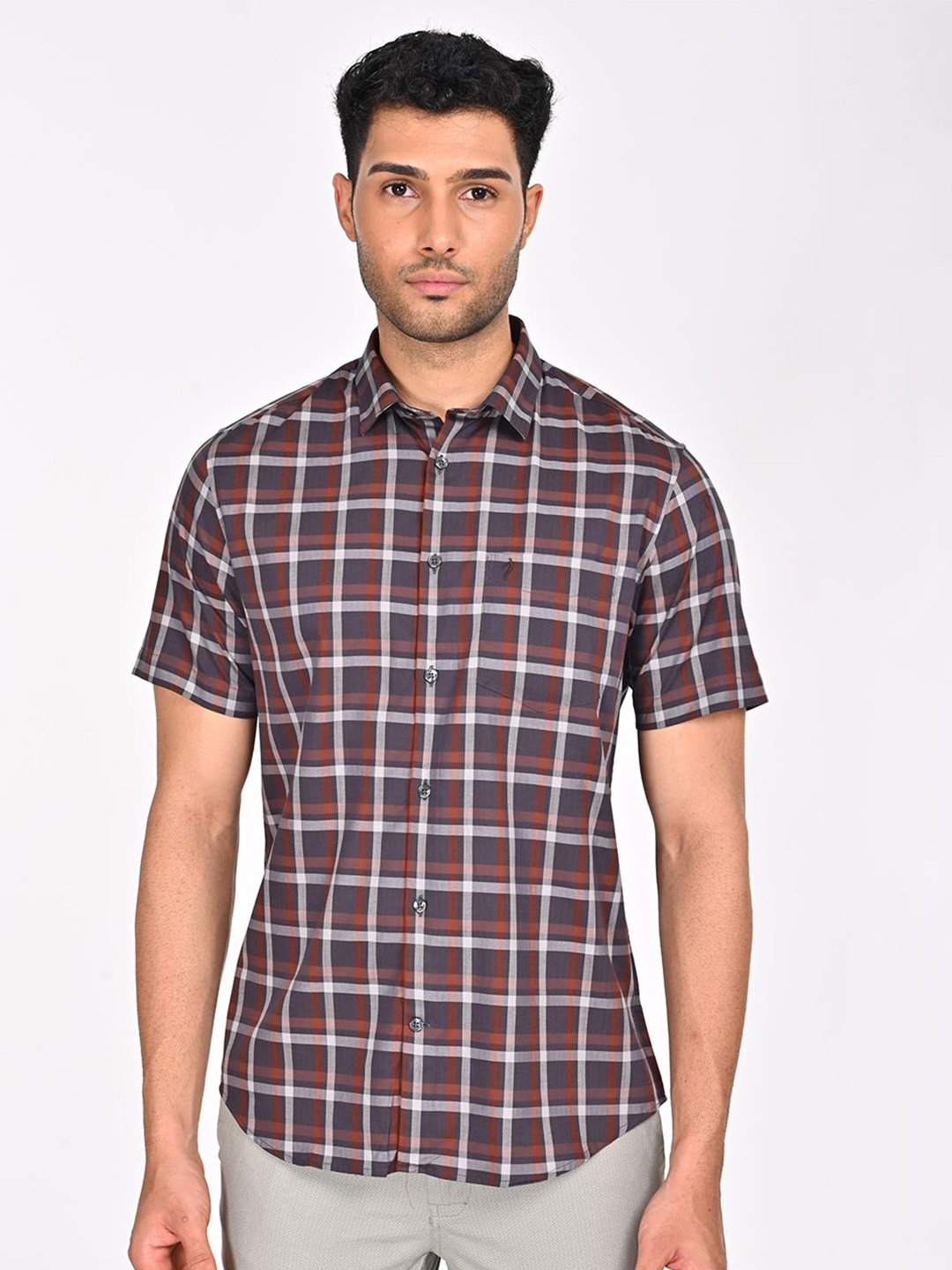 

Indian Terrain Men Classic Slim Fit Opaque Checked Casual Shirt, Brown