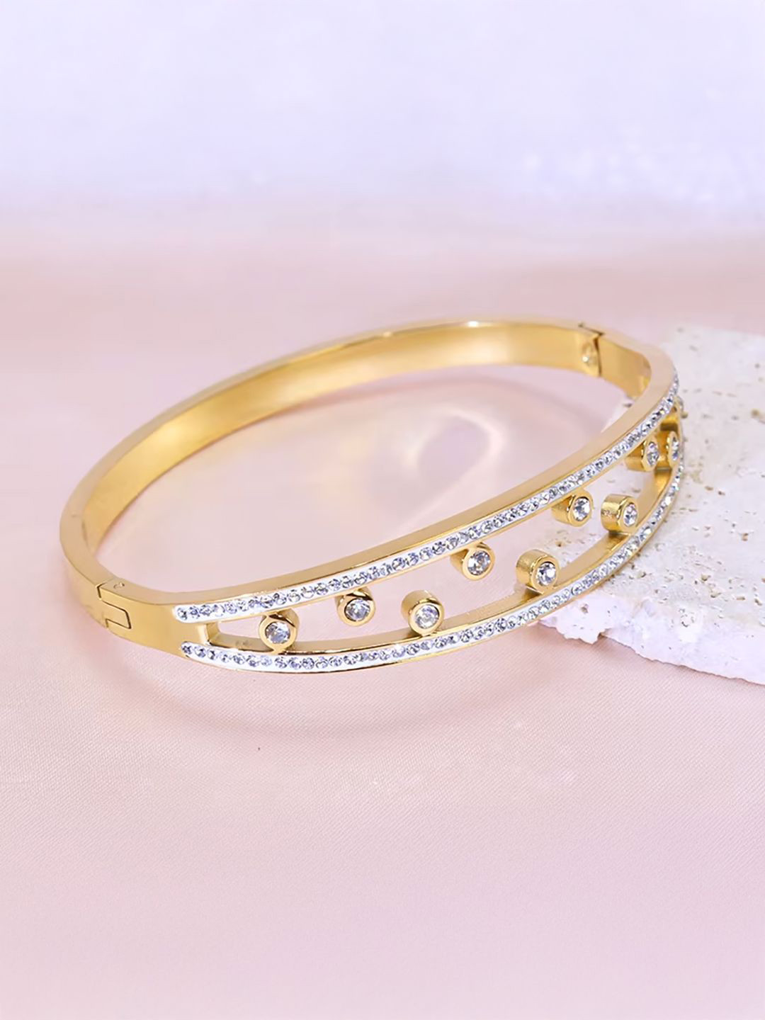 

SHARLEEZ Women Gold-Plated Kada Bracelet