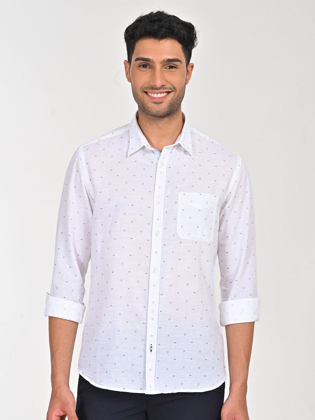

Indian Terrain Men Classic Slim Fit Opaque Printed Casual Shirt, White