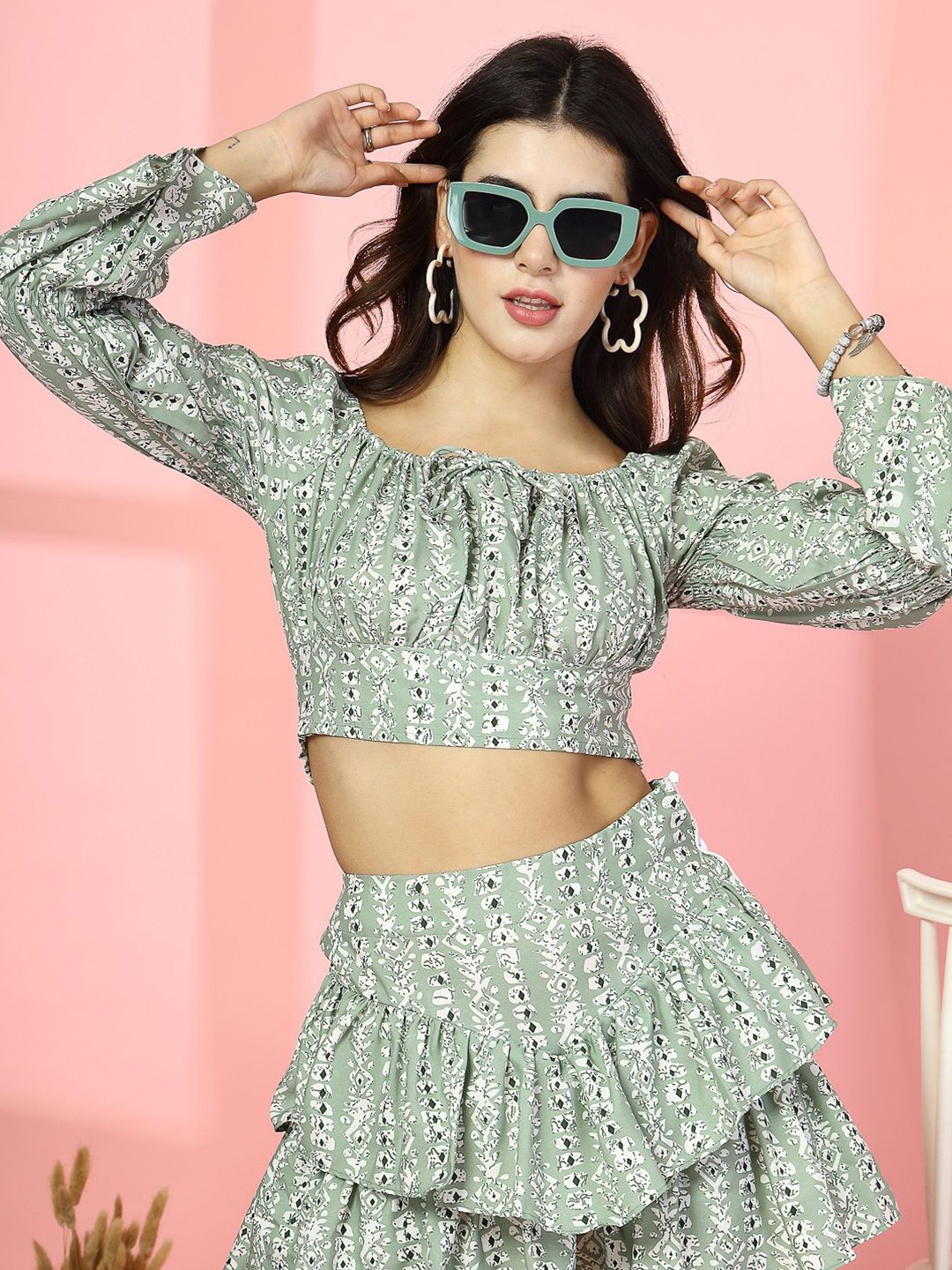 

DressBerry Women Floral Print Puff Sleeve Crop Top, Green