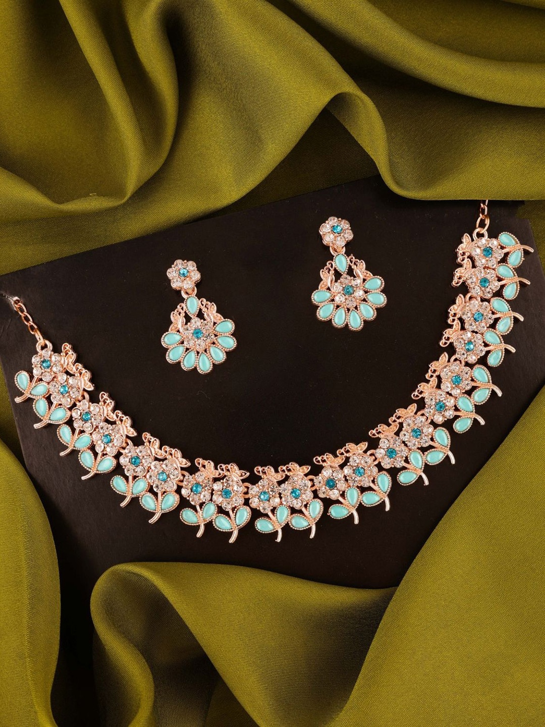 

Anouk Gold-Plated Stone-Studded Jewellery Set