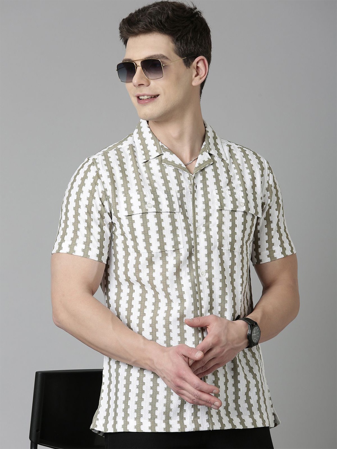 

Mast & Harbour Men Standard Opaque Printed Casual Shirt, Green