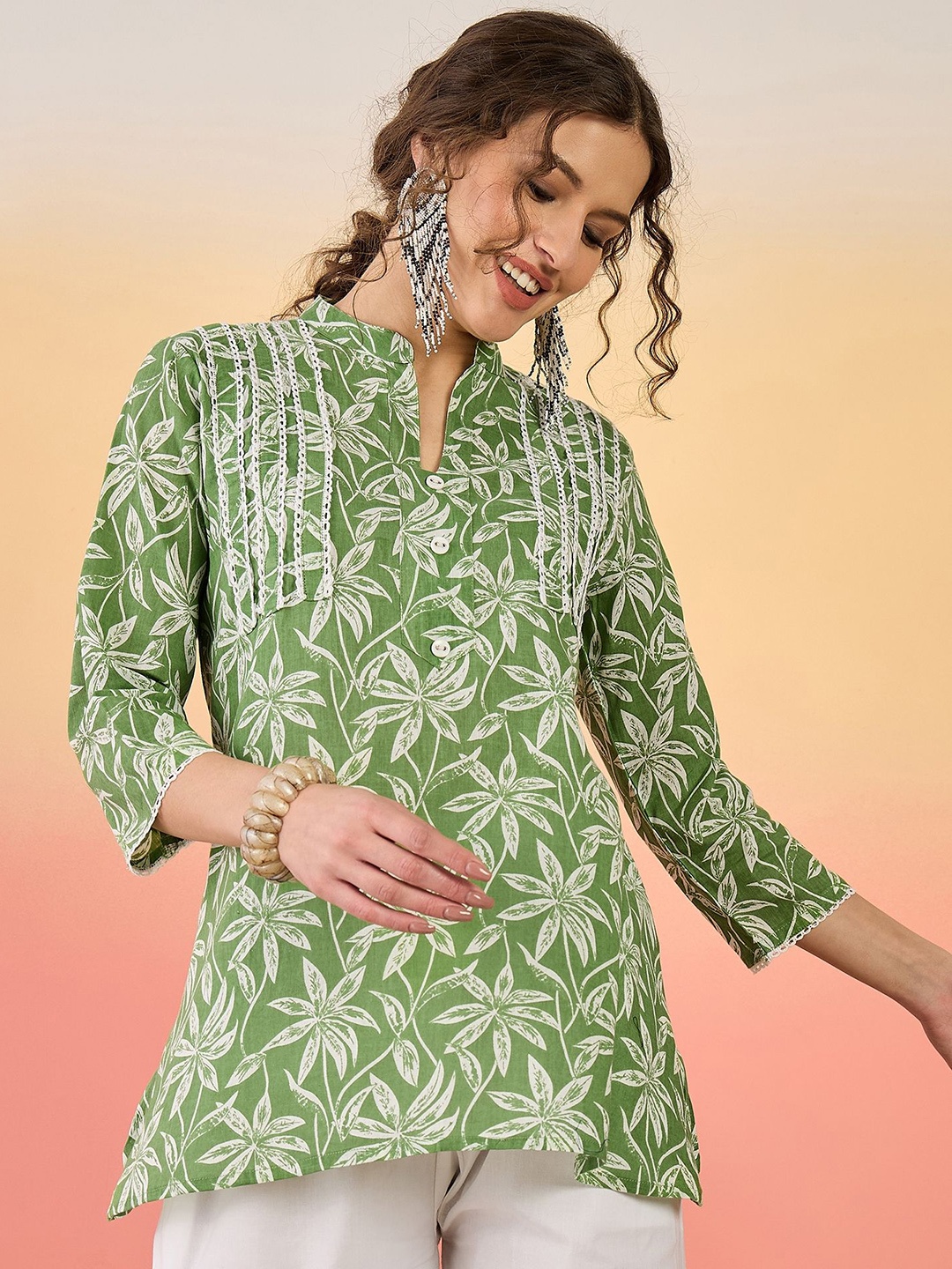 

Sangria Tropical Printed Cotton Top, Green