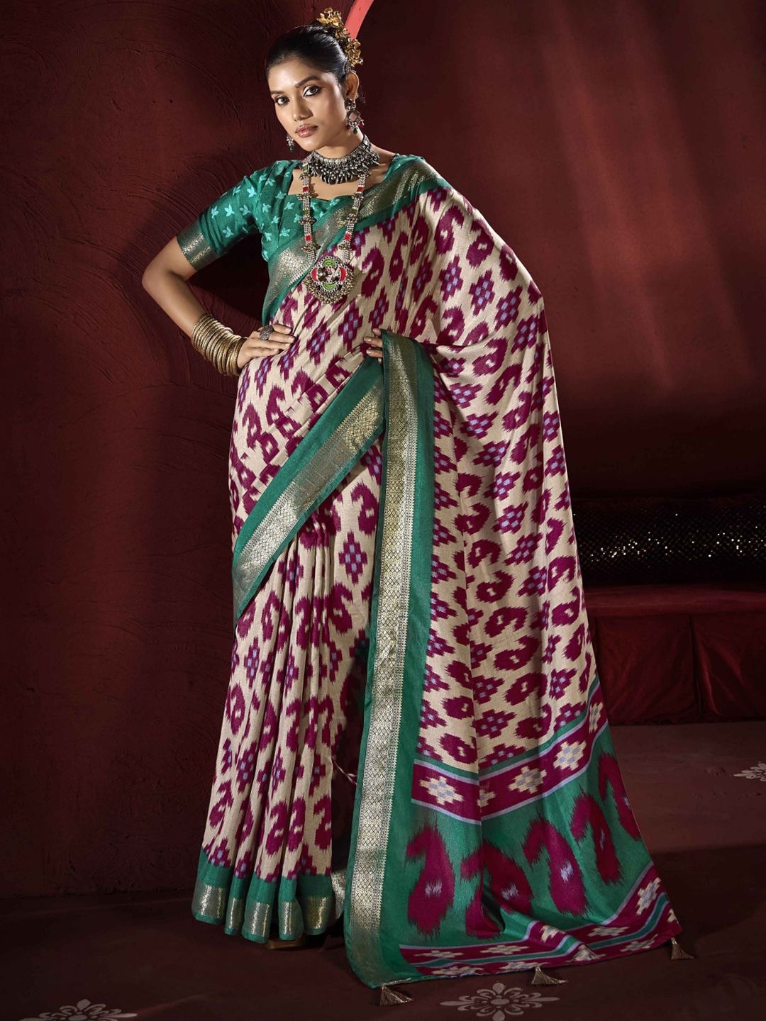 

SANSKAR Ethnic Motifs Zari Silk Blend Kanjeevaram Saree, Maroon