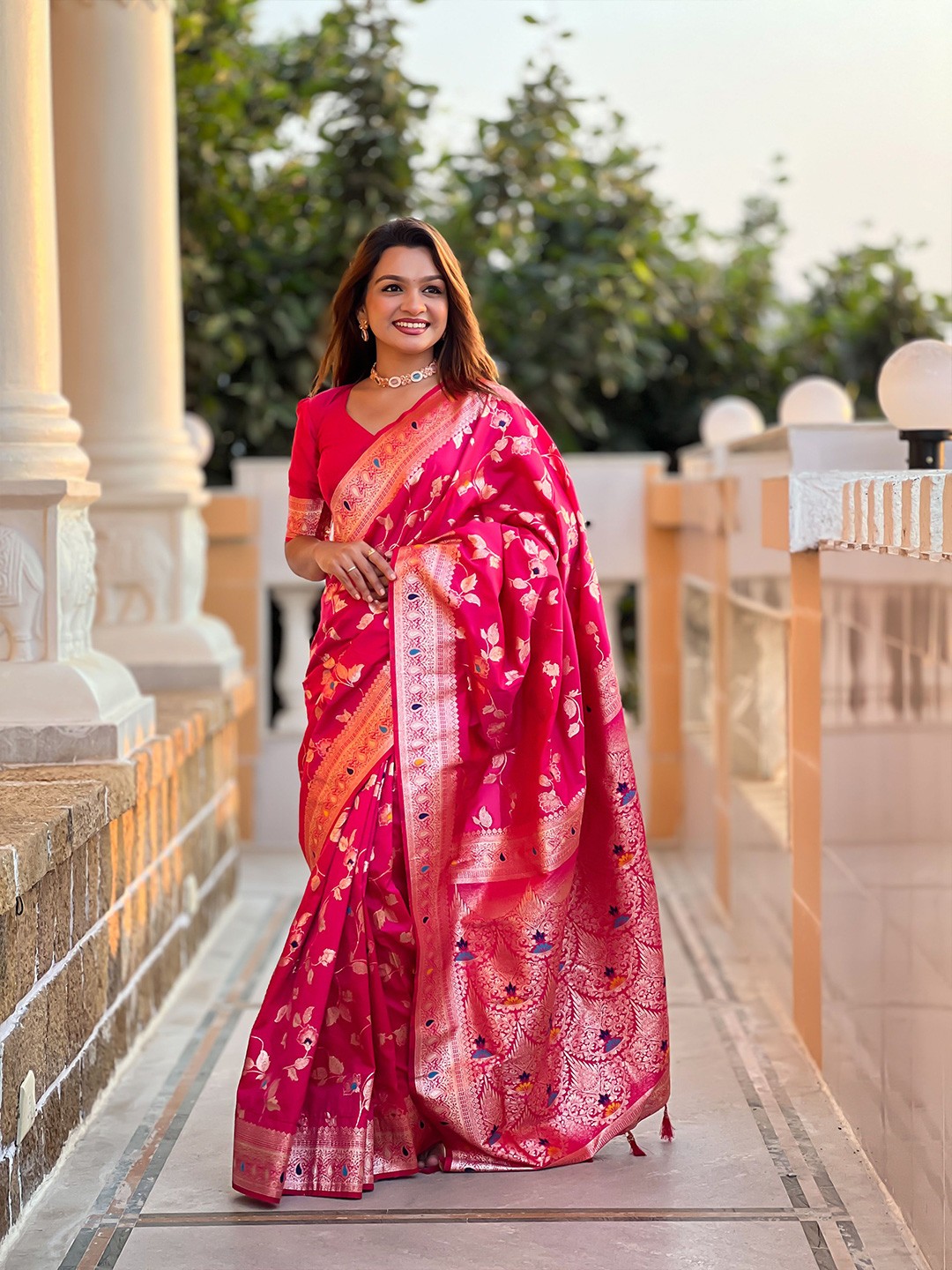 

Ekta Textiles Woven Design Zari Pure Silk Banarasi Saree, Pink