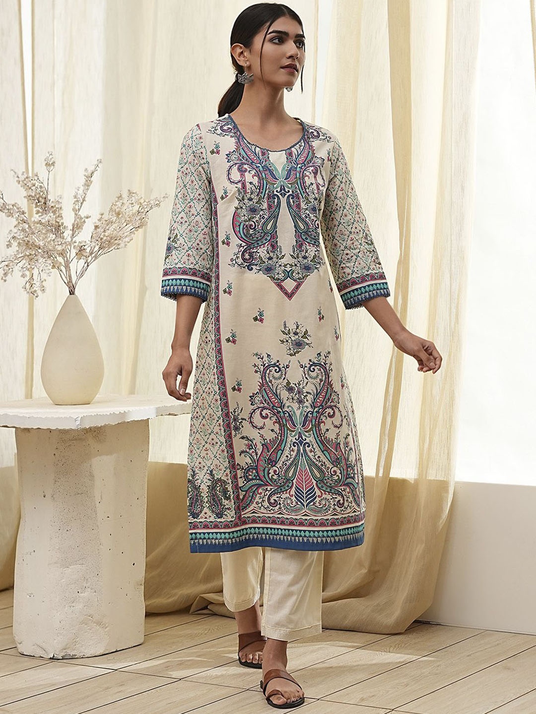 

Biba Women Ethnic Motifs Embroidered Kurta, Blue