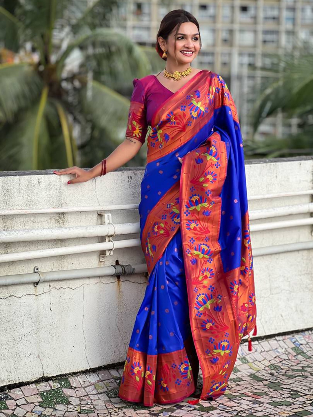 

Divyadham Textiles Woven Design Zari Pure Silk Banarasi Saree, Blue