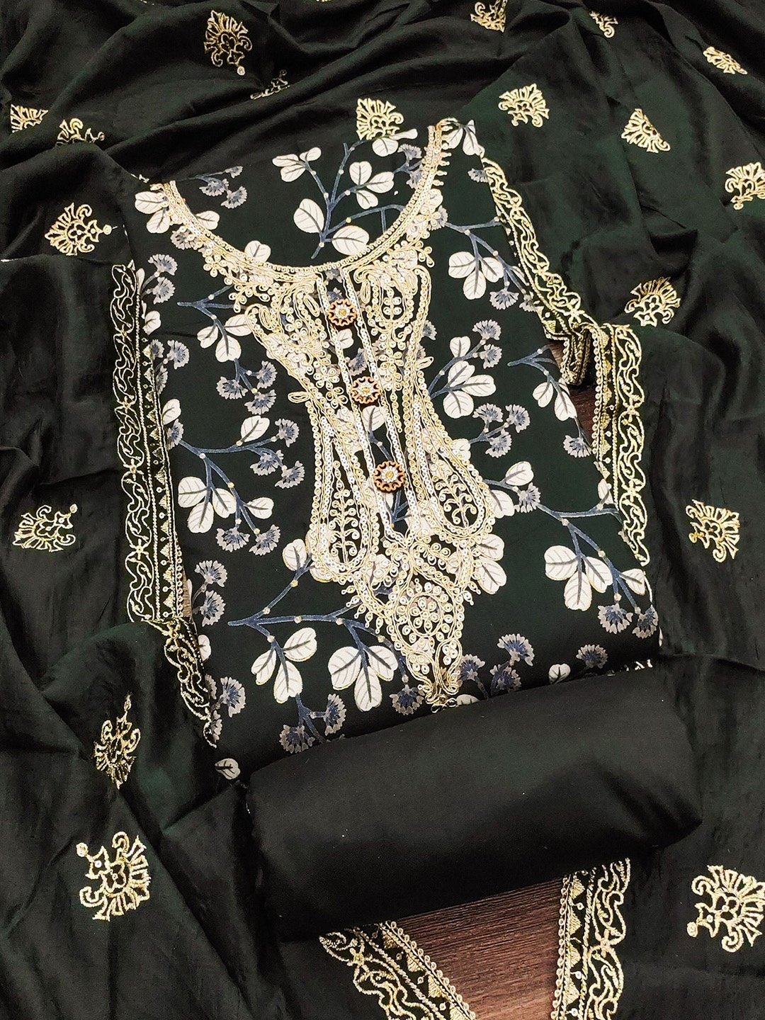 

Riti Floral Printed Sequinned Pure Cotton Unstitched Dress Material, Green