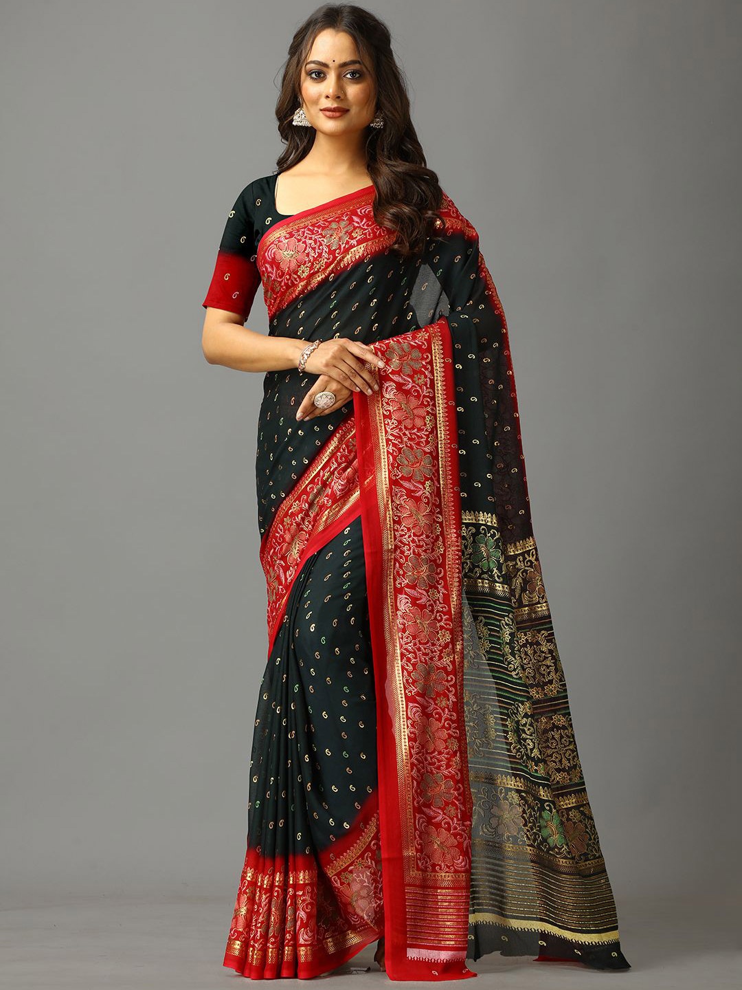 

A.V.M. SILK MILLS Ethnic Motifs Zari Pure Crepe Saree, Green