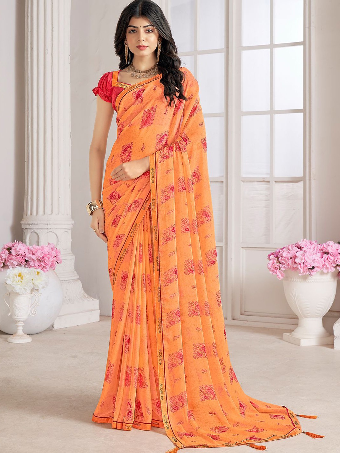 

DIVASTRI Floral Printed Embellished Beads and Stones Saree, Orange