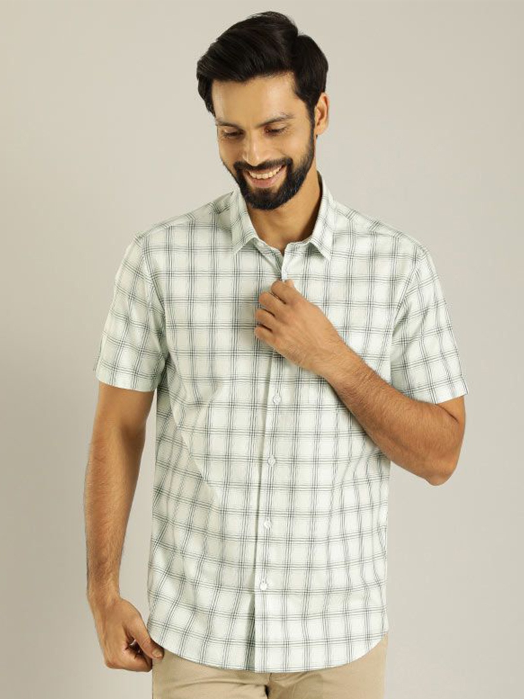 

Indian Terrain Men Slim Fit Opaque Checked Casual Shirt, Green