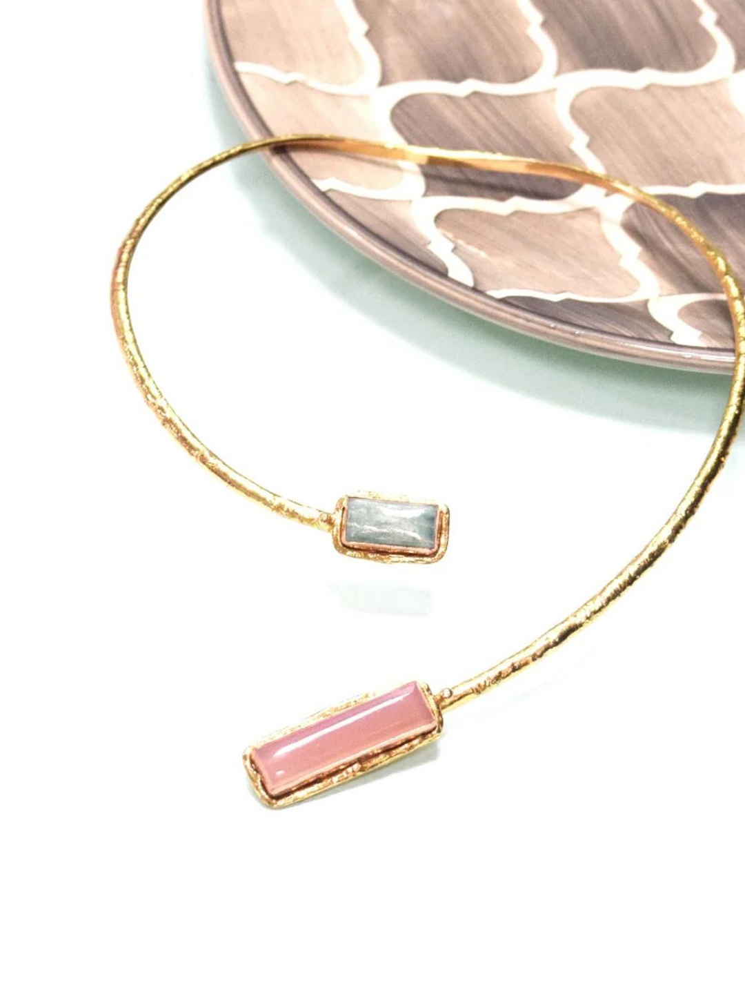 

QUEENS JEWELS Gold Plated Artificial Stones Studded Amazonite Jaspar Minimal Necklace