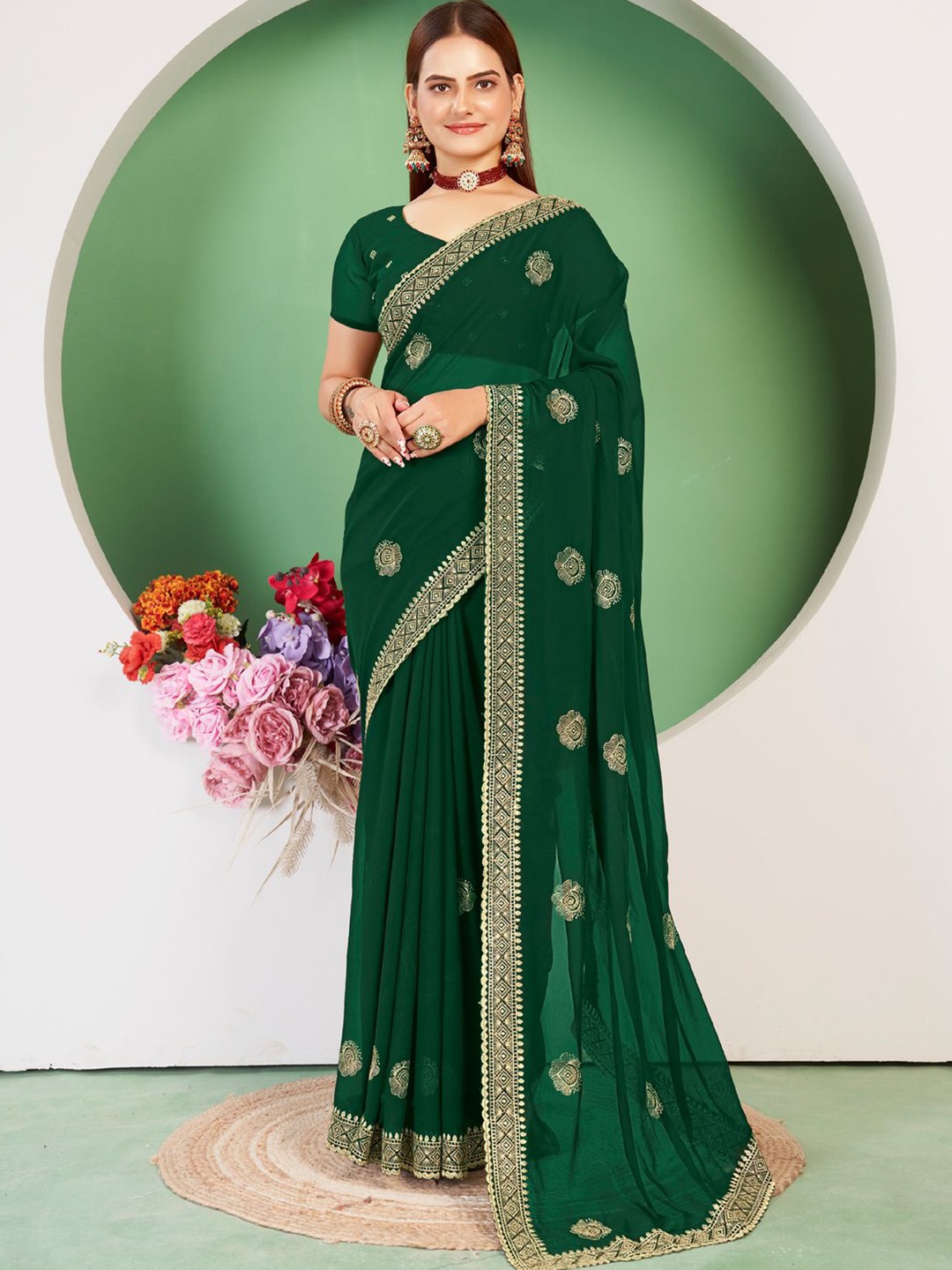 

DIVASTRI Embellished Embroidered Saree, Green
