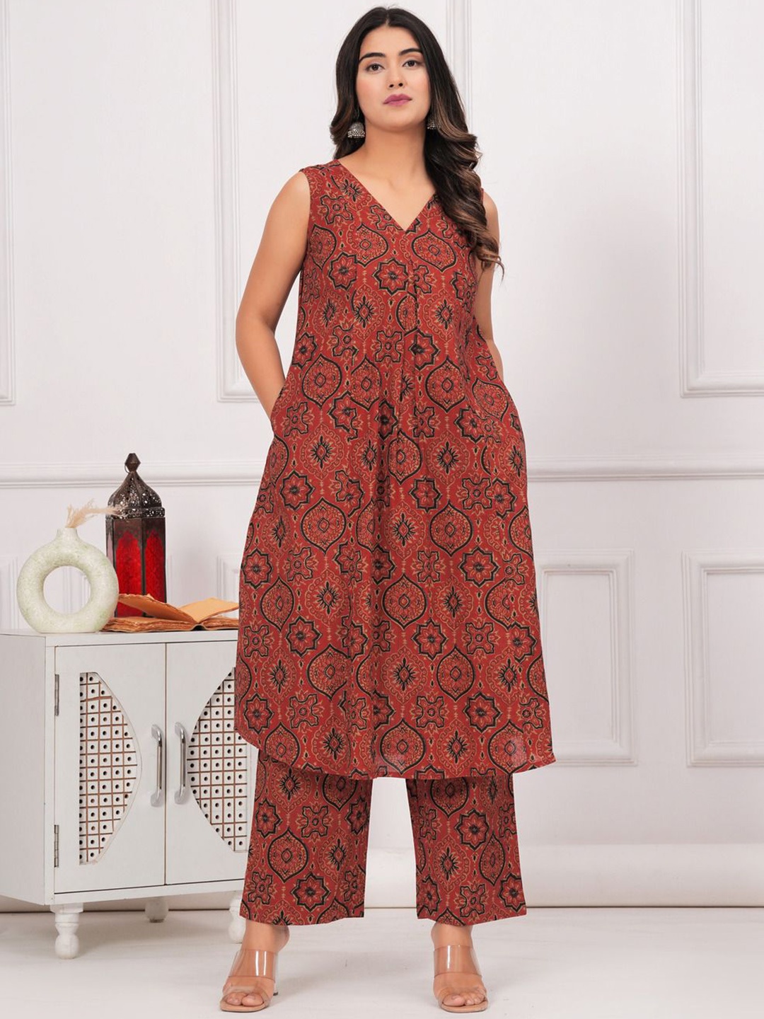 

Vivika Ethnic Motifs Printed V-Neck Pure Cotton Tunic And Palazzo, Red