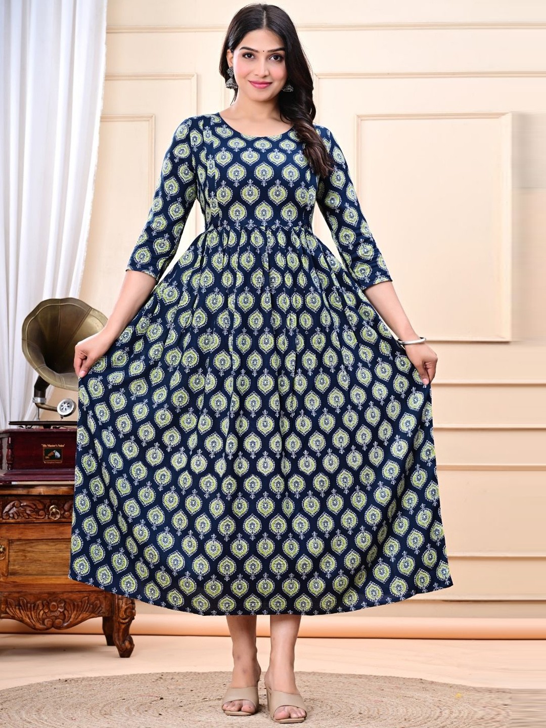 

RAAKA Women Ethnic Motifs Printed Maternity Anarkali Kurta, Navy blue