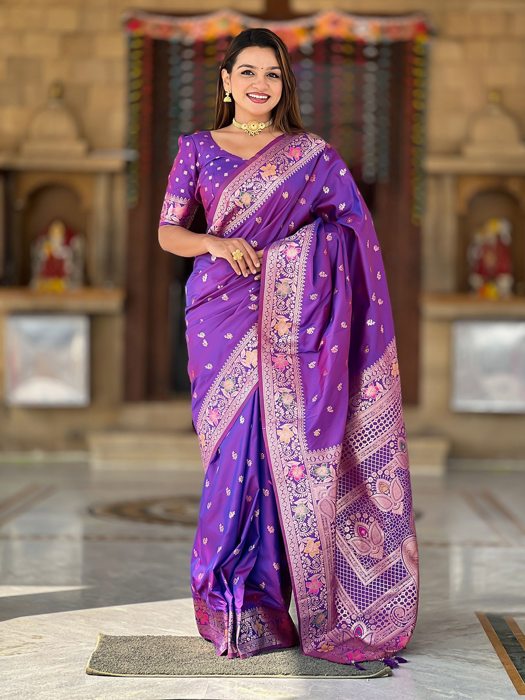 

Divyadham Textiles Woven Design Zari Pure Silk Banarasi Saree, Violet