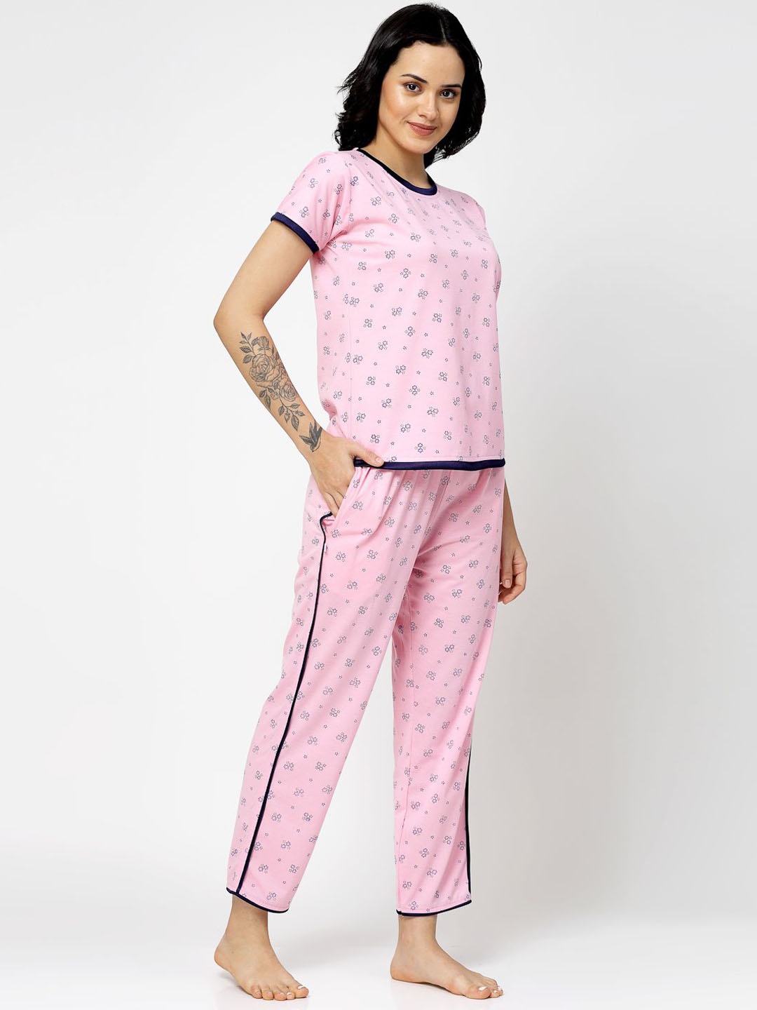 

CHUI MUI Women Printed Night suit, Pink