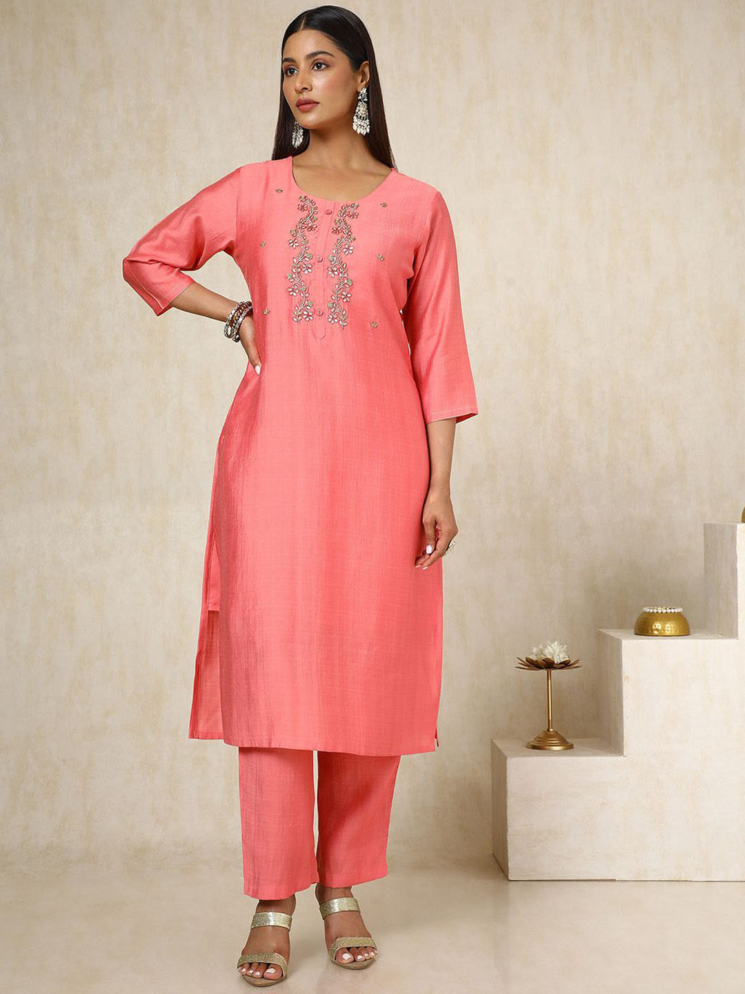 

Soch Floral Embroidered Beads and Stones Straight Kurta With Trousers, Pink