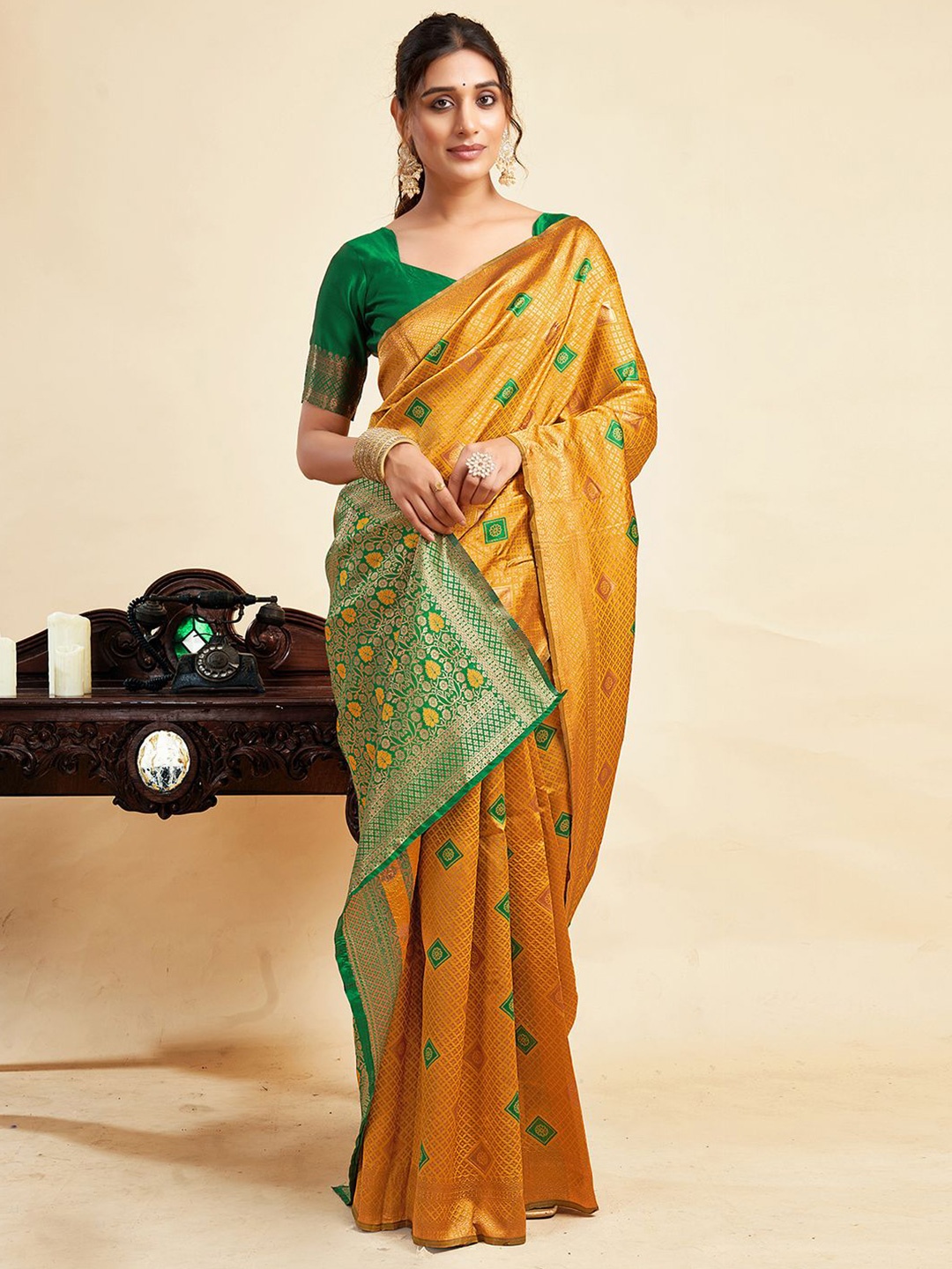 

HERE&NOW Zari Silk Blend Banarasi Saree, Yellow