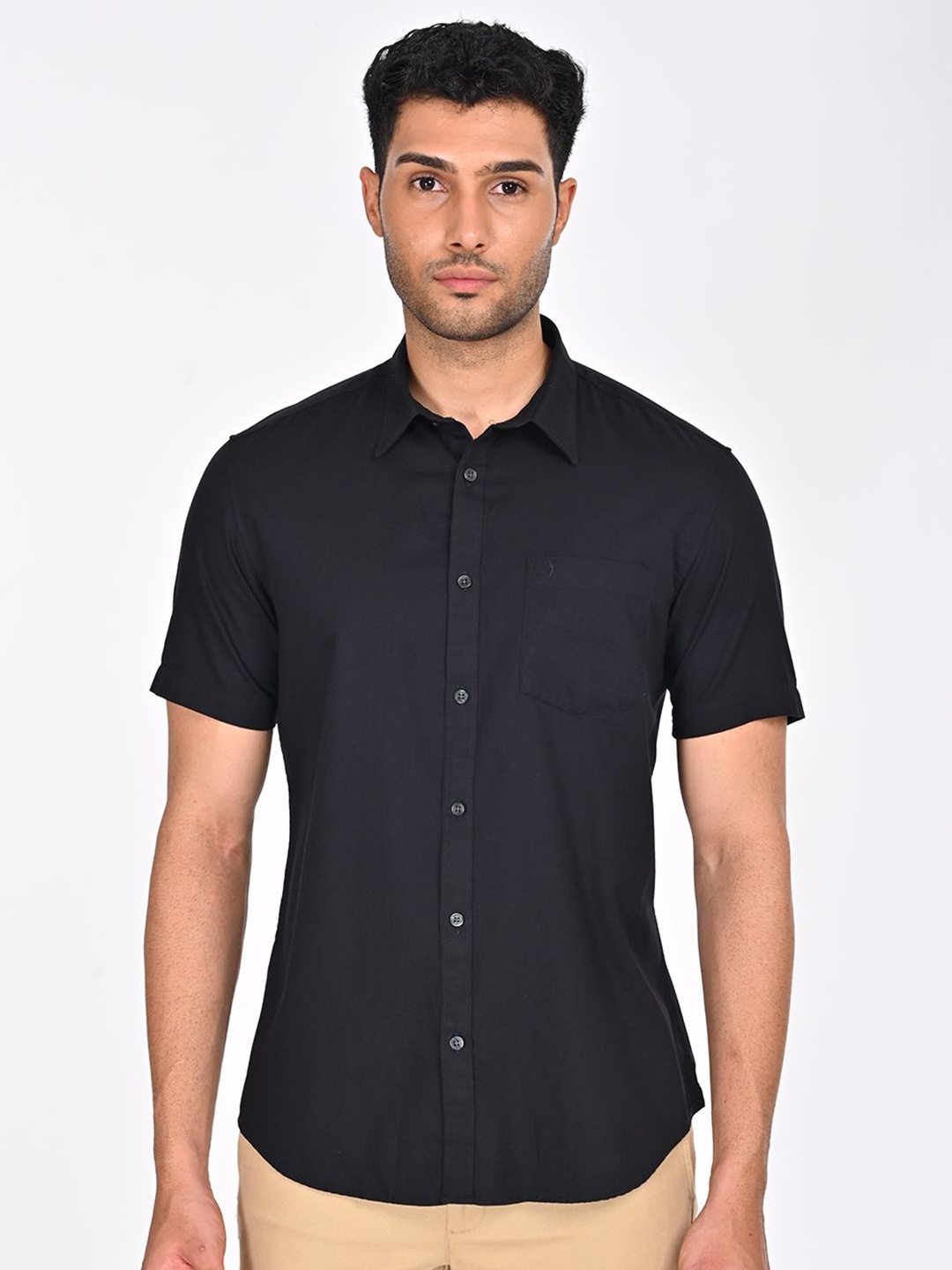 

Indian Terrain Men Classic Slim Fit Opaque Casual Shirt, Black