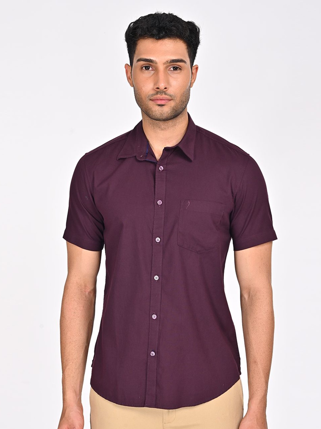 

Indian Terrain Men Classic Slim Fit Opaque Casual Shirt, Red
