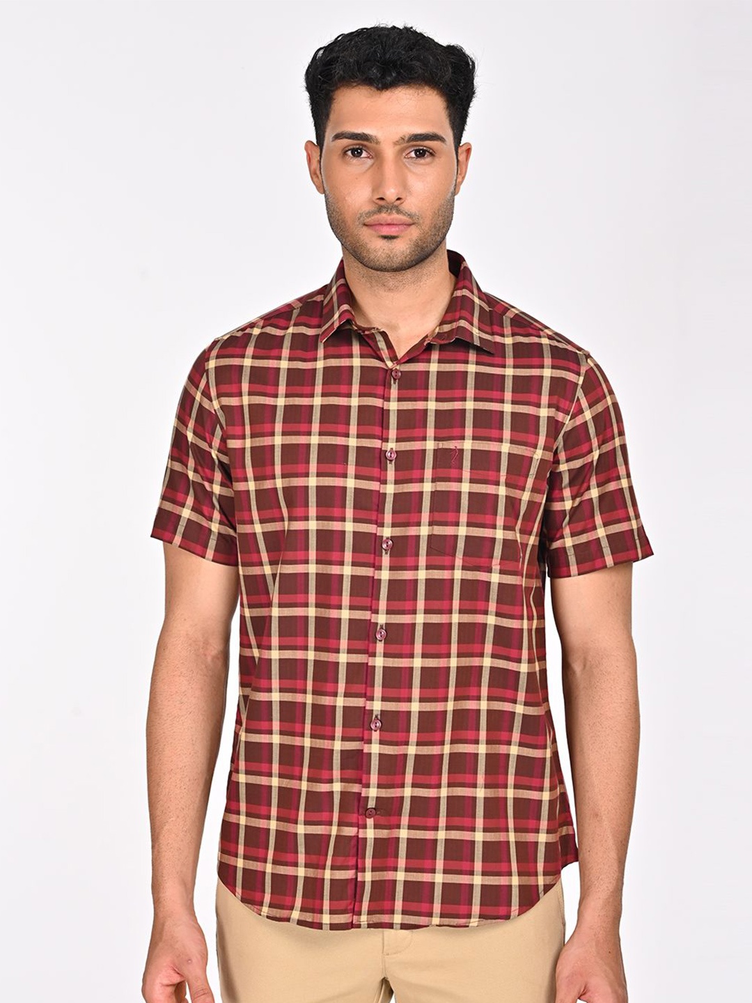 

Indian Terrain Men Classic Slim Fit Opaque Checked Casual Shirt, Brown
