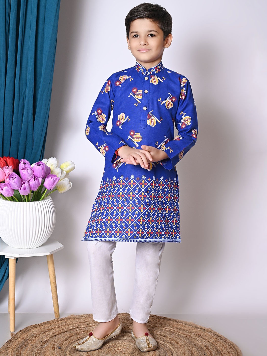 

Cae Boys Ethnic Motifs Printed Mandarin Collar Kurta With Pyjama, Blue