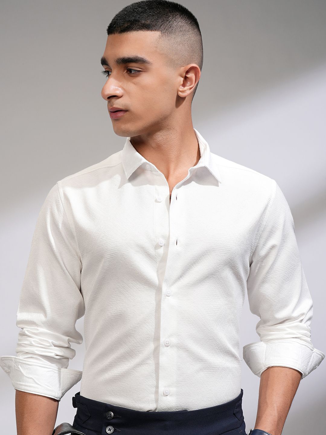 

HIGHLANDER Men Jacquard Textured Solid Evening Occasion Shirt, White