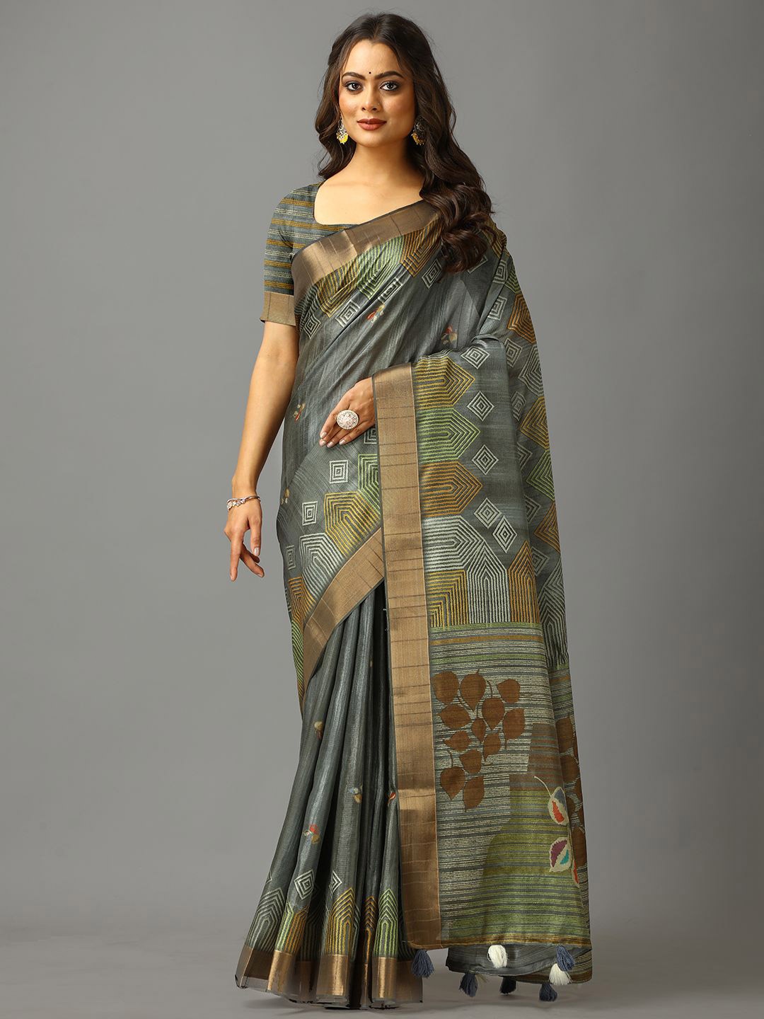 

A.V.M. SILK MILLS Geometric Printed Zari Saree, Grey