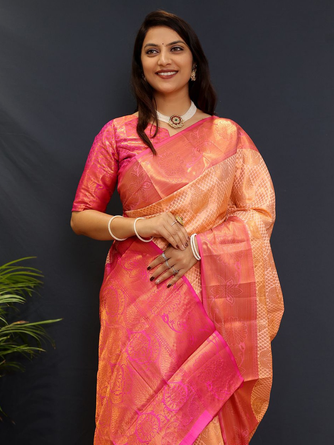 

SILKWEAR Ethnic Motifs Zari Kanjeevaram Saree, Cream