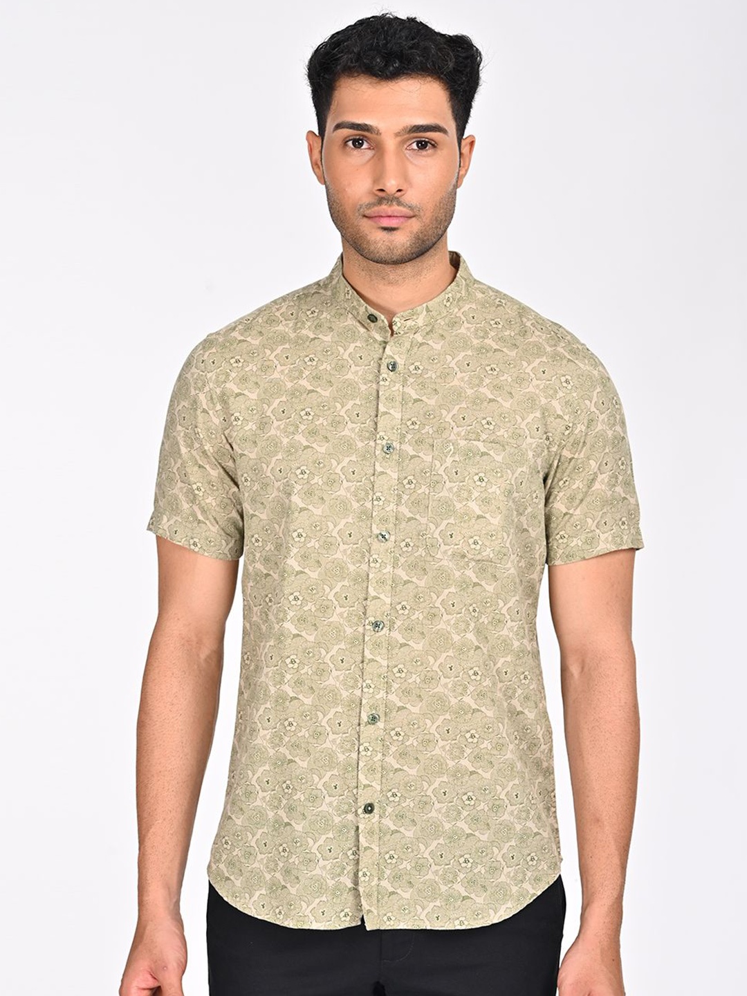 

Indian Terrain Men Classic Slim Fit Opaque Printed Casual Shirt, Green
